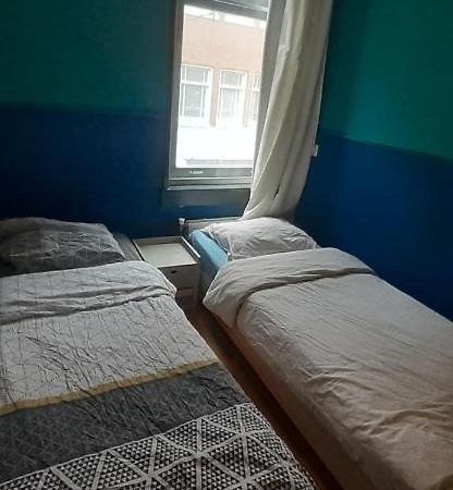 أمستردام Charlotte, Not For Parties, Not A Hotel, Room With Shared Bathroom, No Kitchen المظهر الخارجي الصورة