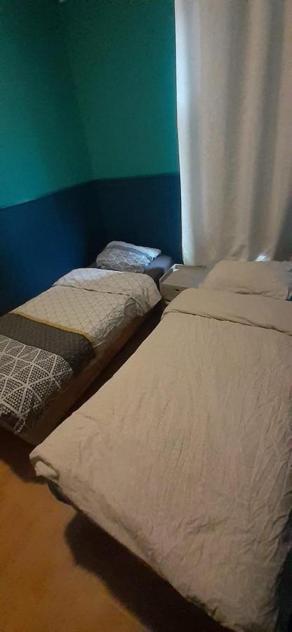 أمستردام Charlotte, Not For Parties, Not A Hotel, Room With Shared Bathroom, No Kitchen المظهر الخارجي الصورة