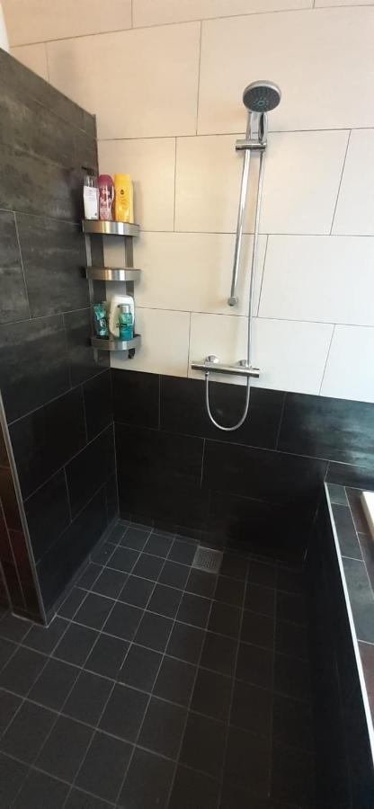 أمستردام Charlotte, Not For Parties, Not A Hotel, Room With Shared Bathroom, No Kitchen المظهر الخارجي الصورة